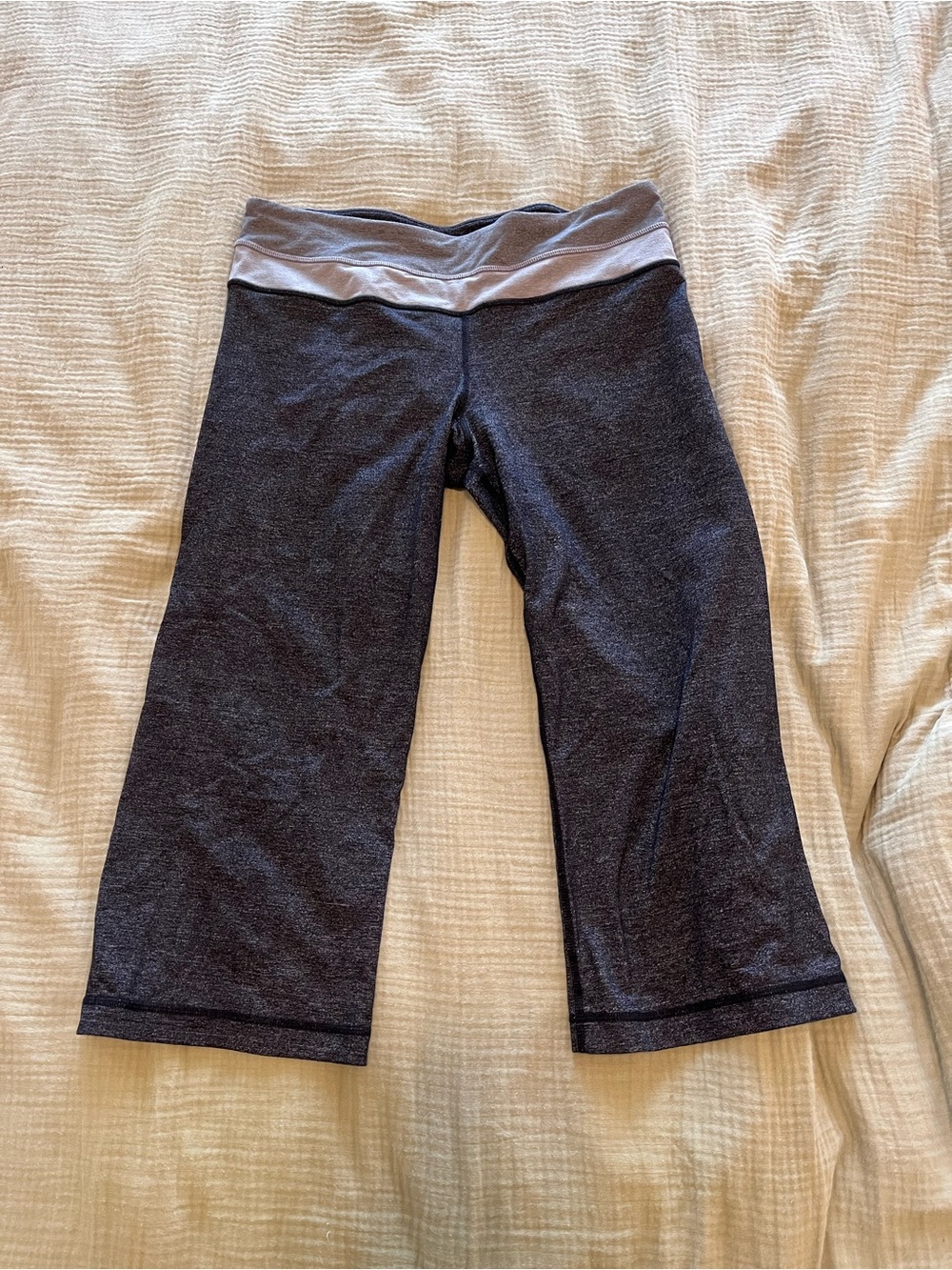 Lululemon Cropped Leggings Grey Colorblock Yoga Pants